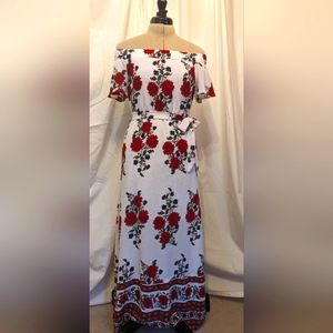 Be Cool full length dress. Size Small